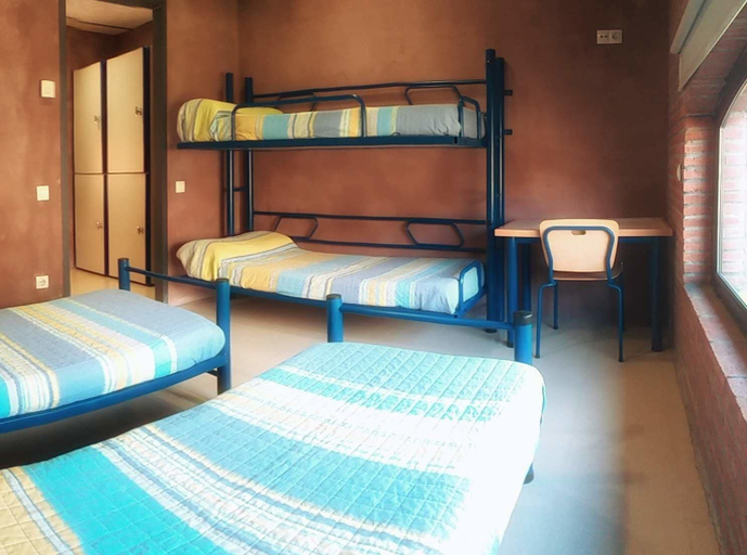 Bedroom, Alberg Rural Ruta del Ferro, Girona