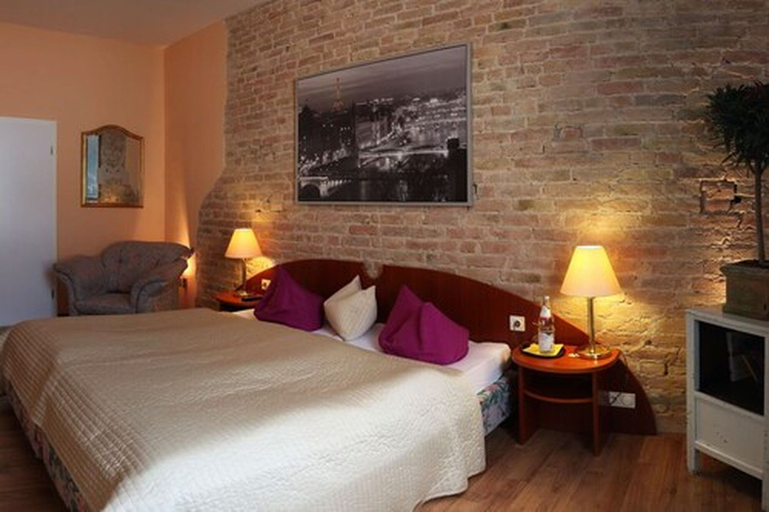 Bedroom 3, Hotel Berliner Hof Dallgow, Havelland