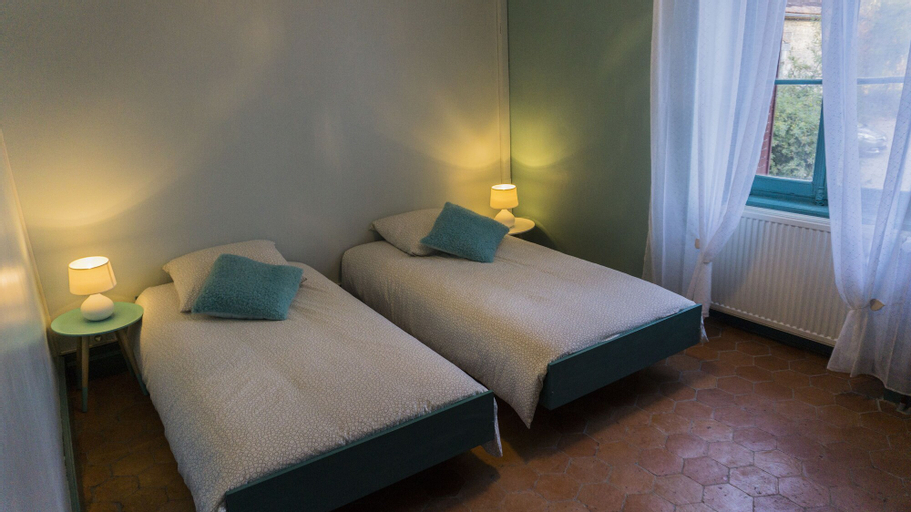 Bedroom 3, Gite de 9 - Le Tournesac, Côte-d'Or