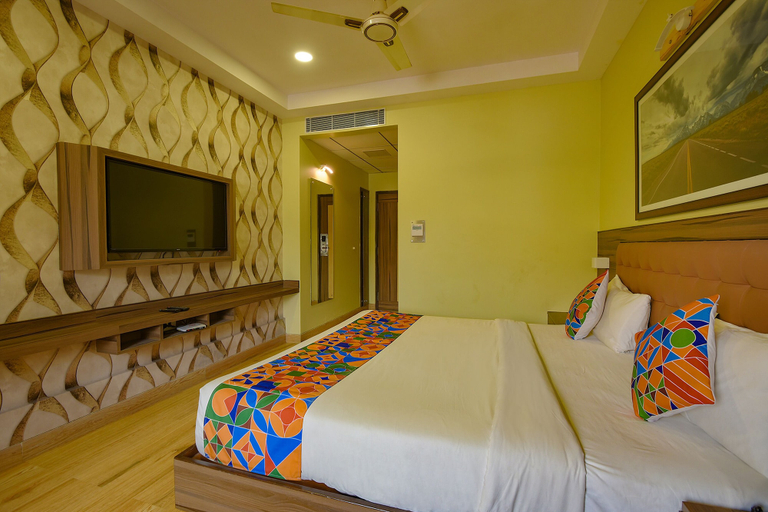 Bedroom 3, Fabhotel Phoenix Resorts, Bangalore