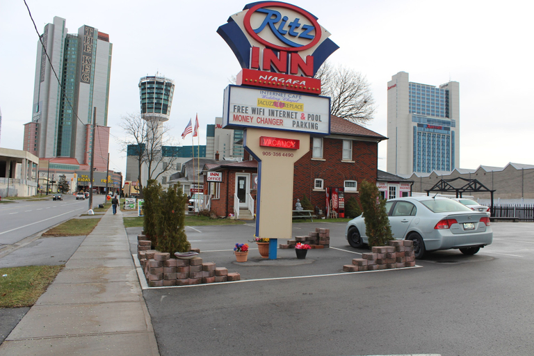 Exterior & Views 2, Ritz Inn Niagara, Niagara