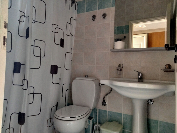 Bathroom 4, Zannis Hotel, Crete