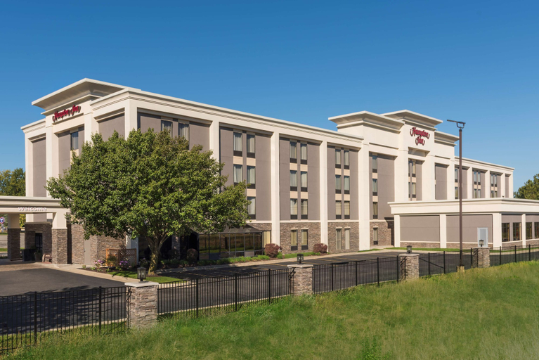 Exterior & Views 2, Hampton Inn Grand Rapids-South, Kent