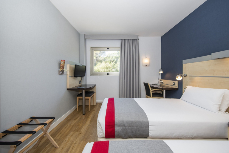 Bedroom 5, Holiday Inn Express BARCELONA - MONTMELO by IHG, Barcelona