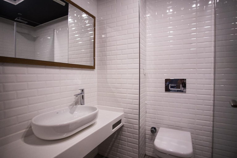Bathroom 5, Aripsas Hotel, Merkez