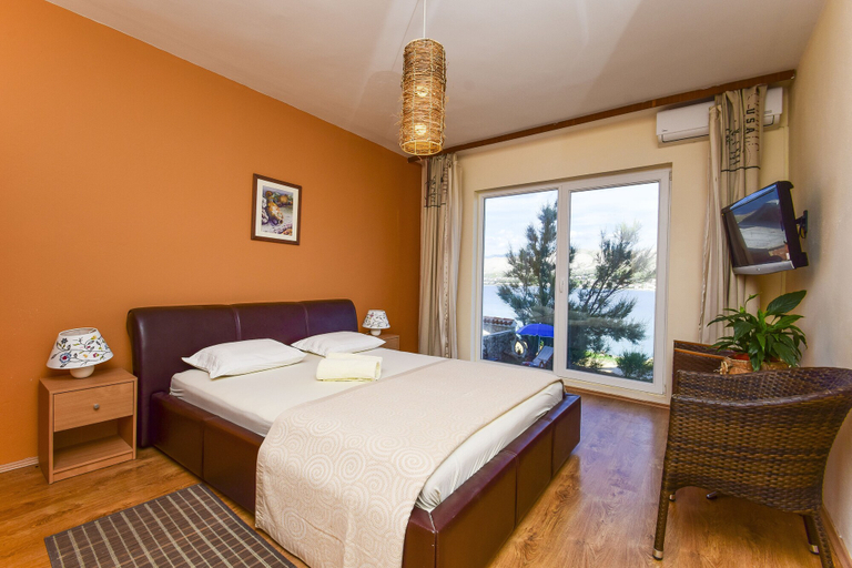 Bedroom 3, Guest house Revelin, Pag