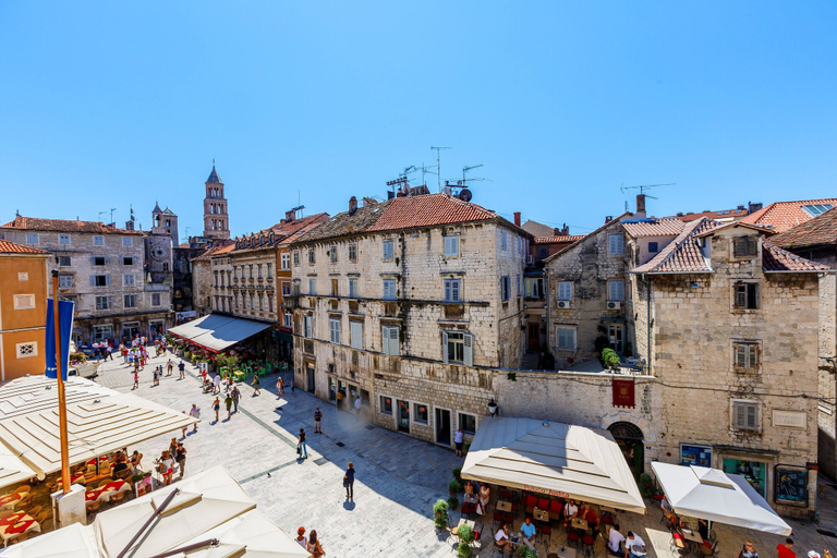 Exterior & Views 2, L U X E Collection, Split