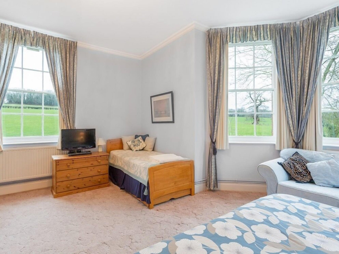 Bedroom 2, Marshwood Farm B&B, Wiltshire