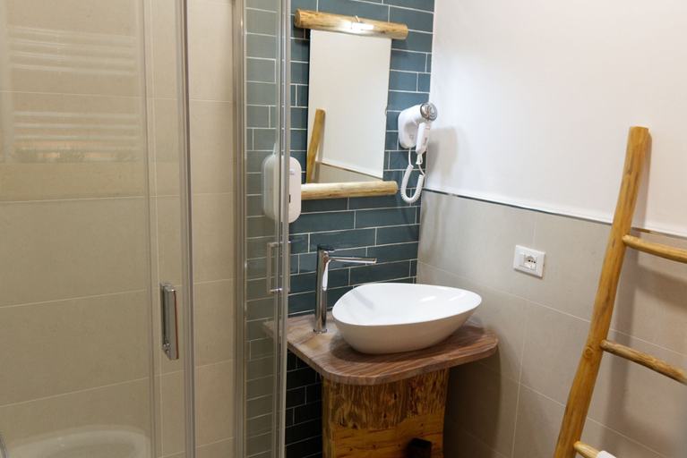 Bathroom 5, La Casa di Pinocchio, Enna