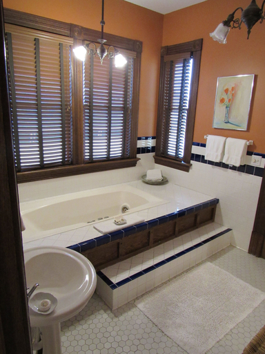 Bathroom 4, Carter House Inns, Humboldt