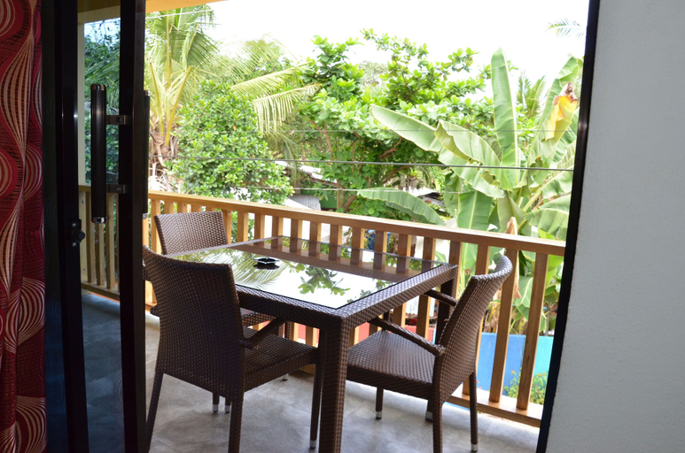 Others 5, Captain's Lodge and Bar, Panglao