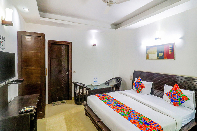 Bedroom 3, Blue Moon Residency Hotel & Restaurant, Gurgaon