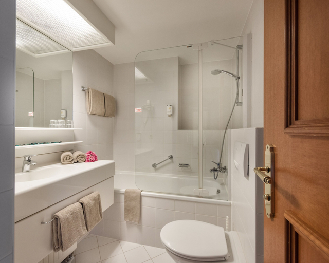 Bathroom 5, Mondi Holiday Bellvue, Sankt Johann im Pongau
