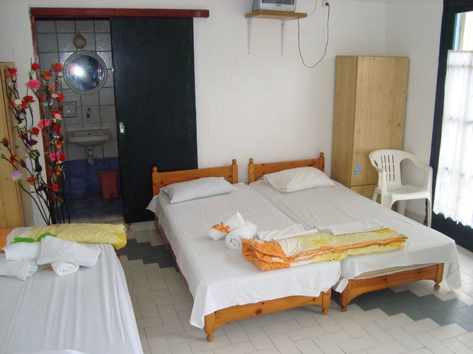 Bedroom 3, Pension Danaos, Thessaly