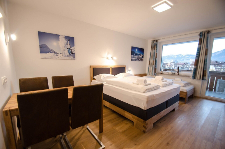 Bedroom 2, Deluxe Studio TOP 23, Zell am See