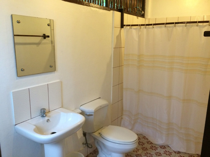 Bathroom 4, Discovery Island Resort, Coron