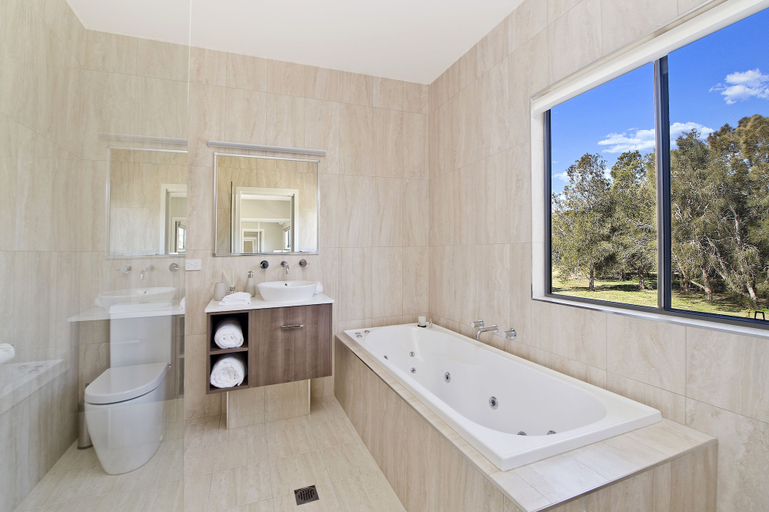 Bathroom 5, Ana Mandara Luxury Retreat, Port Macquarie-Hastings - Pt A