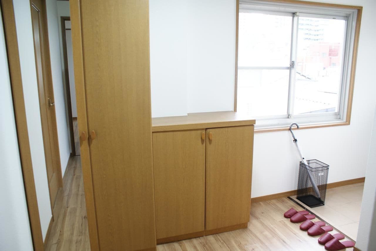 Others 3, Legal Big House (166-1), Osaka