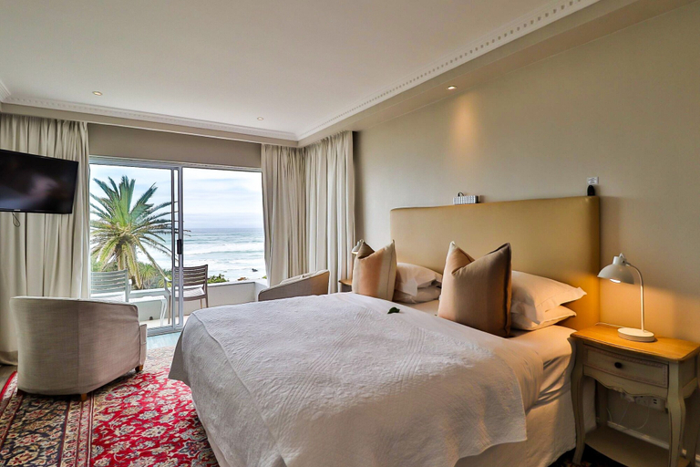 Bedroom 3, Hermanus Beachfront Lodge, Overberg