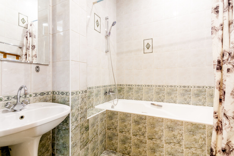 Bathroom 4, Apartment Nice Arbat Street 51, Central