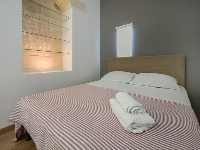 Bedroom 2, Valletta Cosmopolitan Apartment
