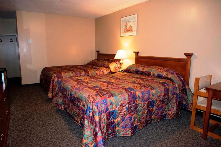 Bedroom 5, Twilite Motel & RV Park, Division No. 15