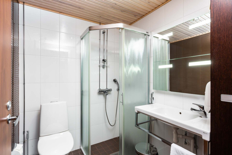 Bathroom 4, Imatran Kylpylä Spa Apartments, South Karelia
