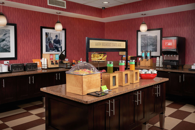 Food & Drinks 5, Hampton Inn Niagara Falls, Niagara