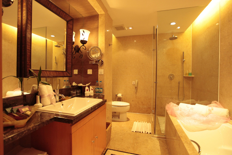 Bathroom 3, Dongshan Hotel, Suzhou