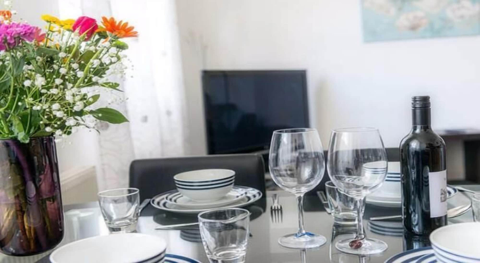 Others 5, F6 Bath Road Apartment, Gloucestershire
