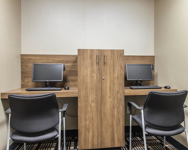 Others 5, Quality Inn & Suites, Frontenac