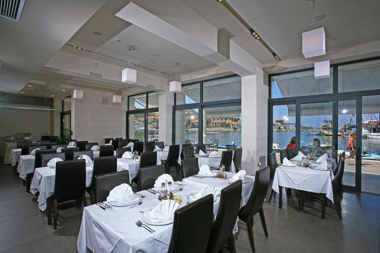 Food & Drinks 4, Hotel Vrilo, Postira