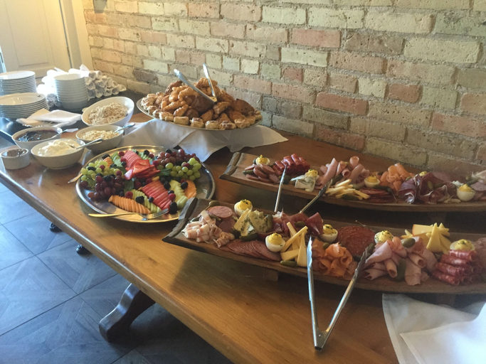 Food & Drinks 5, The Little Inn of Bayfield, Huron