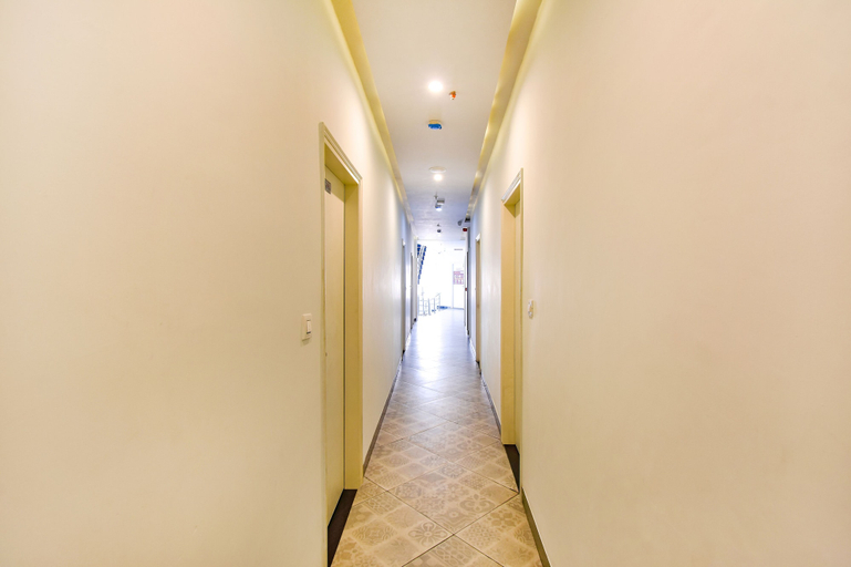 Others 5, Fabhotel Nh7, Sahibzada Ajit Singh Nagar