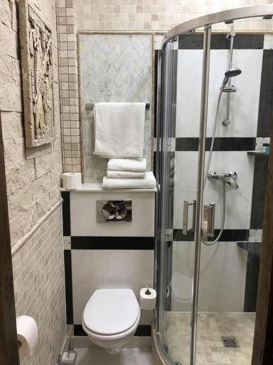 Bathroom 5, Dworek Oliwski, Gdańsk City