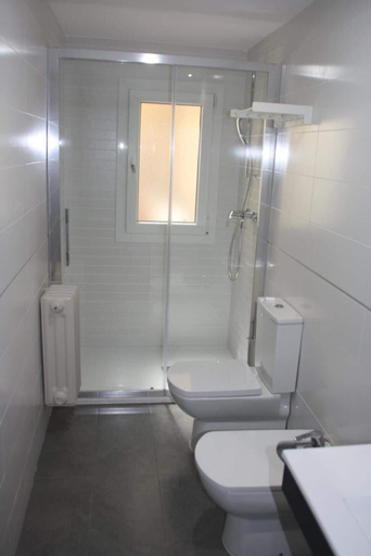 Bathroom 4, Hostal Verona, Granada