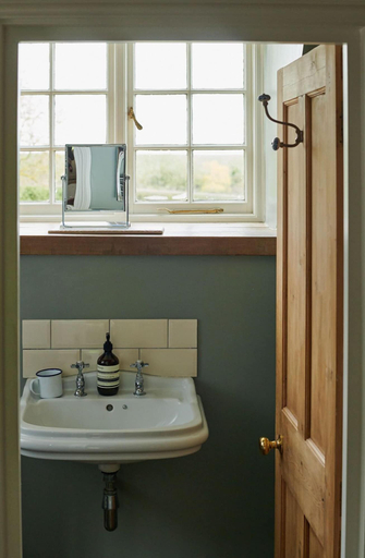 Bathroom 3, Church End Cottage, Milton Keynes