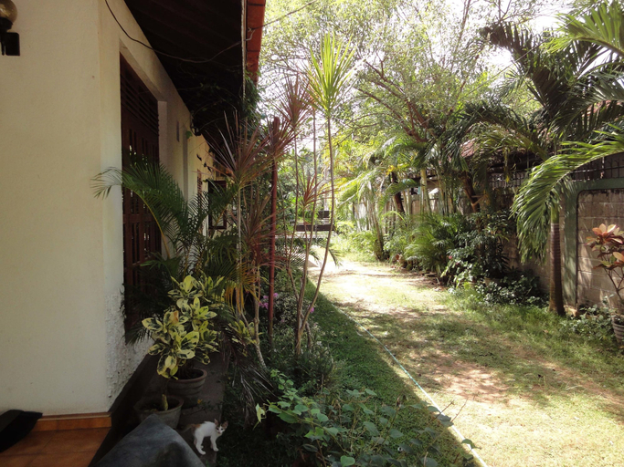 Others 5, Lidwins Inn, Negombo