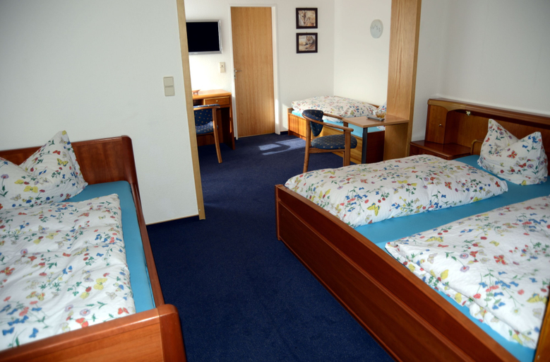 Bedroom 4, Hotel Leise Garni Willingen, Waldeck-Frankenberg