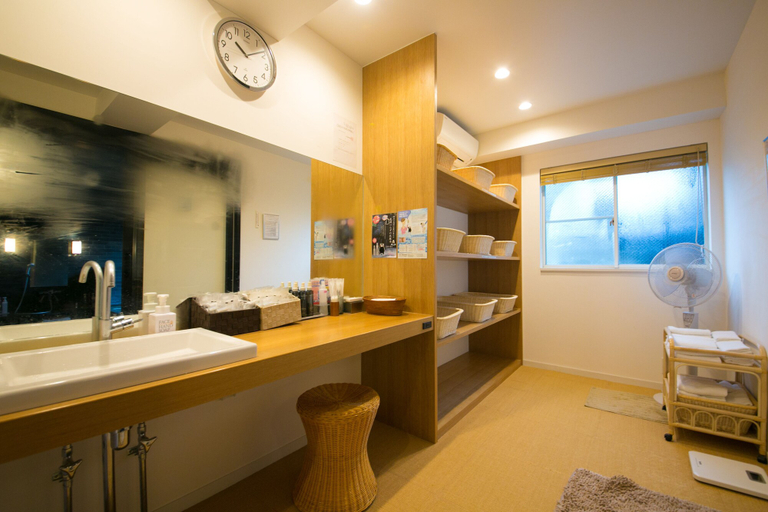 Bathroom 4, The Guernsey Hotel & Resort, Taketa