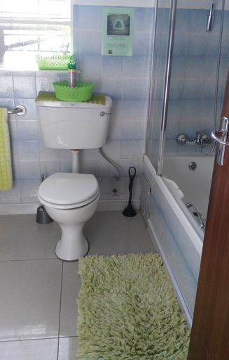 Bathroom 3, Lapeng Home Away from Home