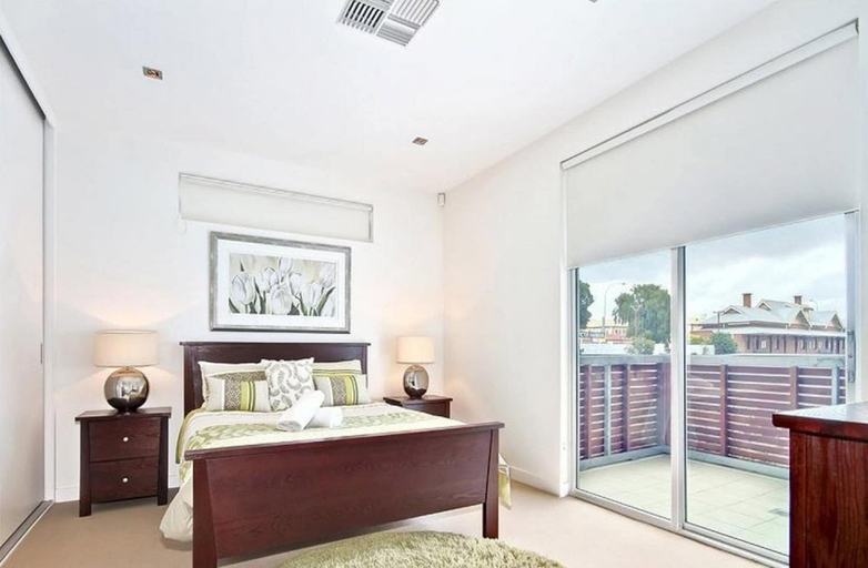 Bedroom 2, Breeze Beachfront Apartments, Victor Harbor