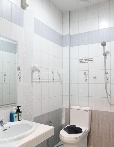 Bathroom 5, Myfriend Hotel Trang, Muang Trang
