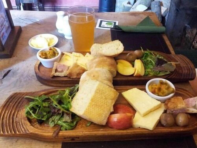 Food & Drinks 5, The Brewers Arms, Somerset