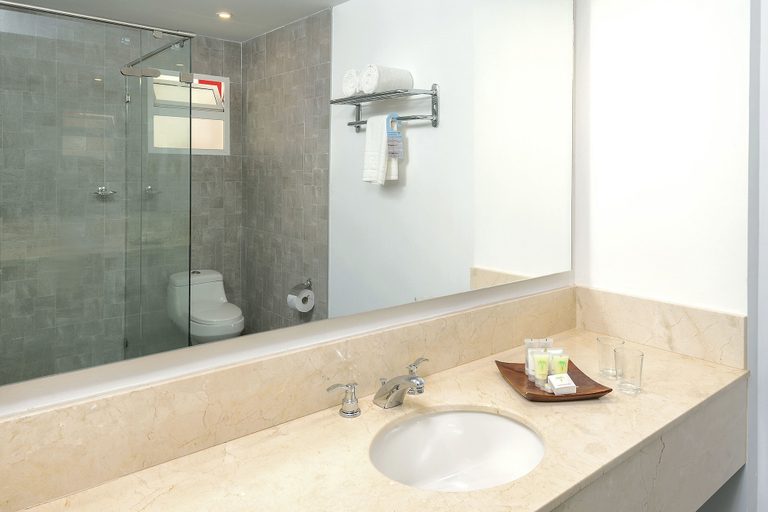 Bathroom 4, Decameron Isleño - All Inclusive, San Andrés