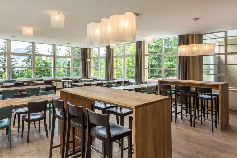 Food & Drinks 5, Youth Hostel Crans-Montana, Sierre