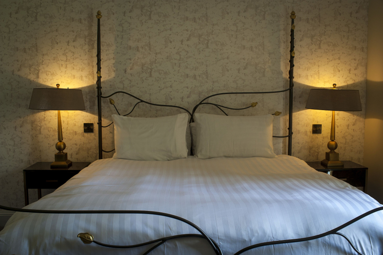 Bedroom 2, Mansion House Llansteffan, Carmarthenshire