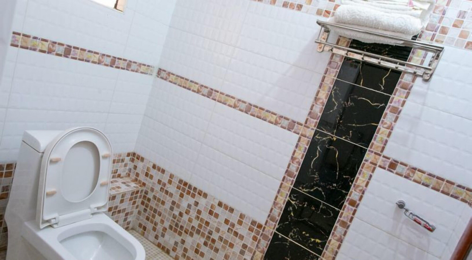 Bathroom 4, Nice Digital Hotel Mwea, Kasarani
