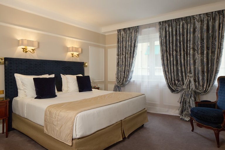 Bedroom 4, Majestic Hotel - SPA Champs Elysées, Paris