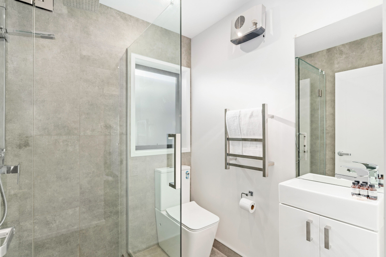 Bathroom 3, A LUCKIE CHARM - 8 BEDROOM TOWNHOUSE, Queenstown-Lakes
